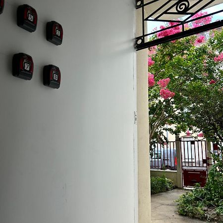 Studio 21M2 Equipe Et Meuble Centre Ville Massy 马西 外观 照片